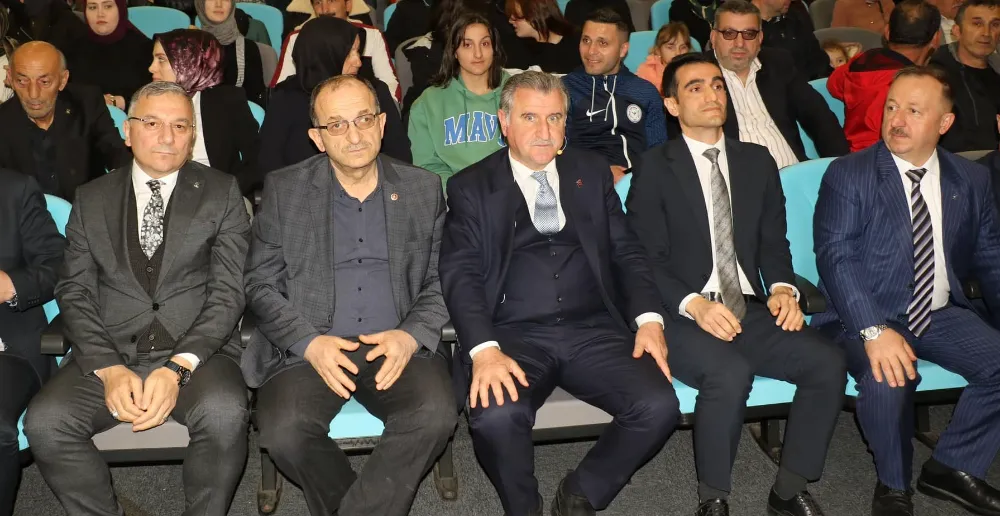 Bakan Osman Aşkın;  Kalkandere İlçemizde gerçekleştirilen Gençlik Buluşmasına katıldı