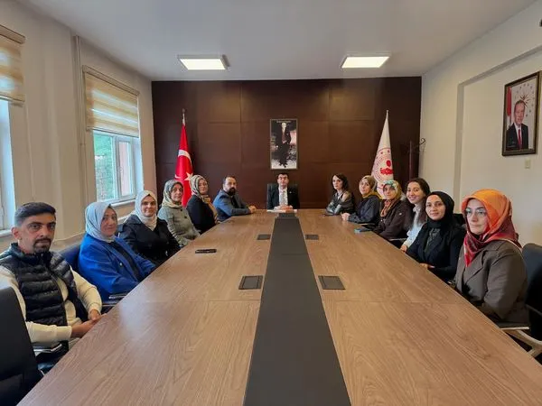 DİNCEL, “Rize Gastronomi Günleri” Etkinliklerinde Emek ve Katkıları Olanlara başarı ve teşekkür belgelerini takdim etti 