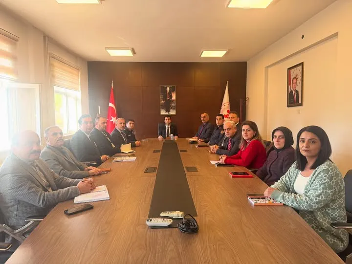 Kalkandere Kaymakamı Sayın Alpay DİNCEL Başkanlığında İlçe İdare Şube Başkanları Toplantısı Gerçekleştirildi