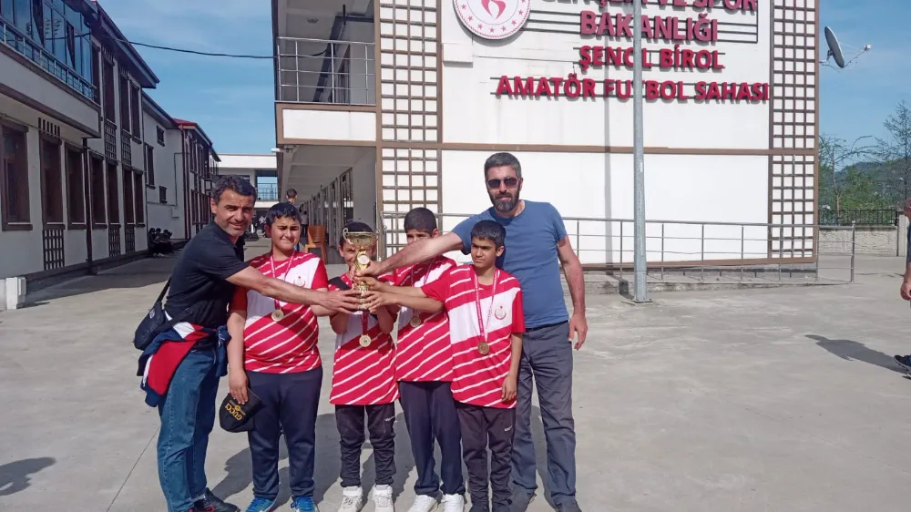 Rize Yıldız Erkekler Bocce İl 1.si Kalkandere Oldu