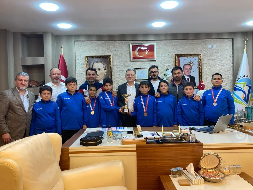 Sayın Mehmet YILMAZ; Türkiye 3. sü Olan Kalkandere İmam Hatip Ortaokulu öğrencilerini Kabul Etti