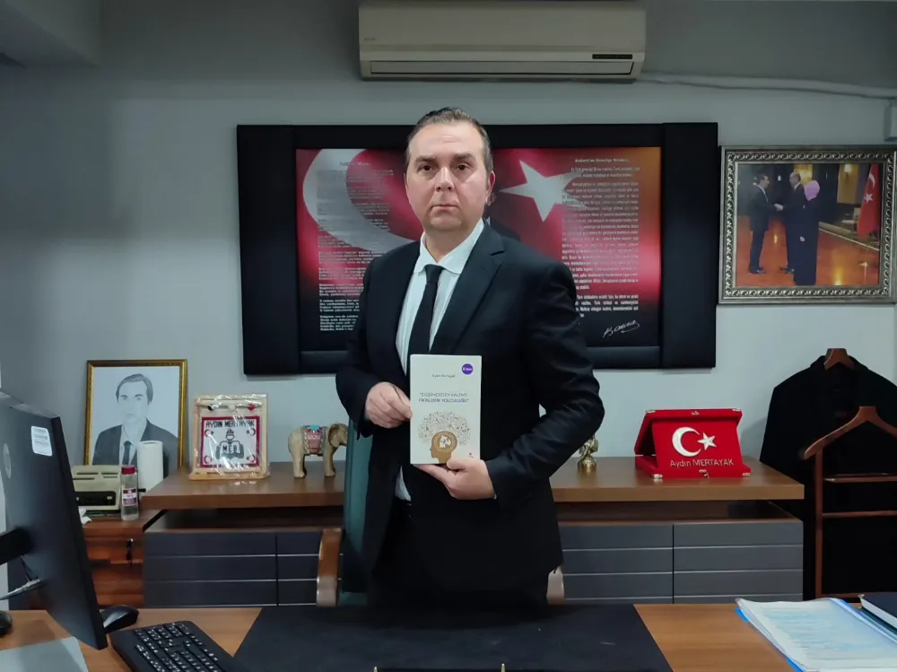 DÜŞÜNCEDEN KALEME: FİKİRLERİN YOLCULUĞU KİTABINA BÜYÜK İLGİ VE BAŞARI