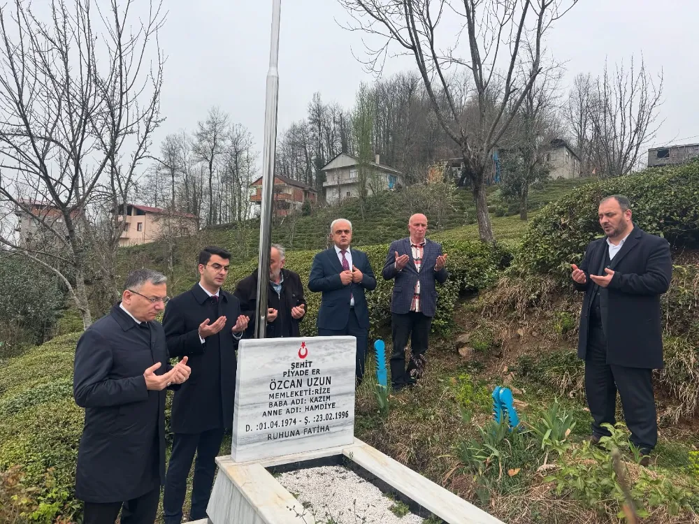 18 Mart Çanakkale Zaferi’nin 110. yıl dönümü dolayısıyla  Şehit J. Er Özcan UZUN’un Kabri Ziyaret Edildi