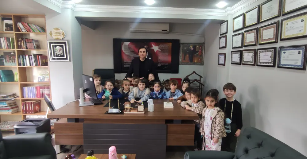 Kalkandere Anaokulu Öğrencileri, İlçe Milli Eğitim Müdürü Sayın Aydın MERTAYAK’ı Ziyaret Etti