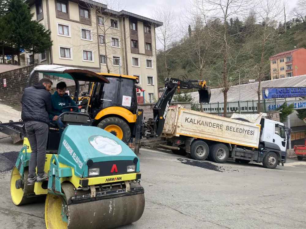 Yılmaz, Yoğun kış şartlarının ardından ilçemizde bayram temizliği çalışmalarını yerinde inceledi!