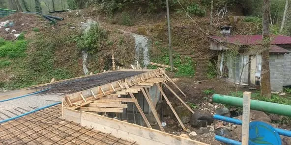 Armutlu Değirmen Yolu Köprüsü Betonlamaya Hazır Hale Getirildi