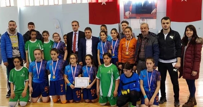 Kalkandere Atatürk Okulu Futsal Takımı Şampiyon Oldu